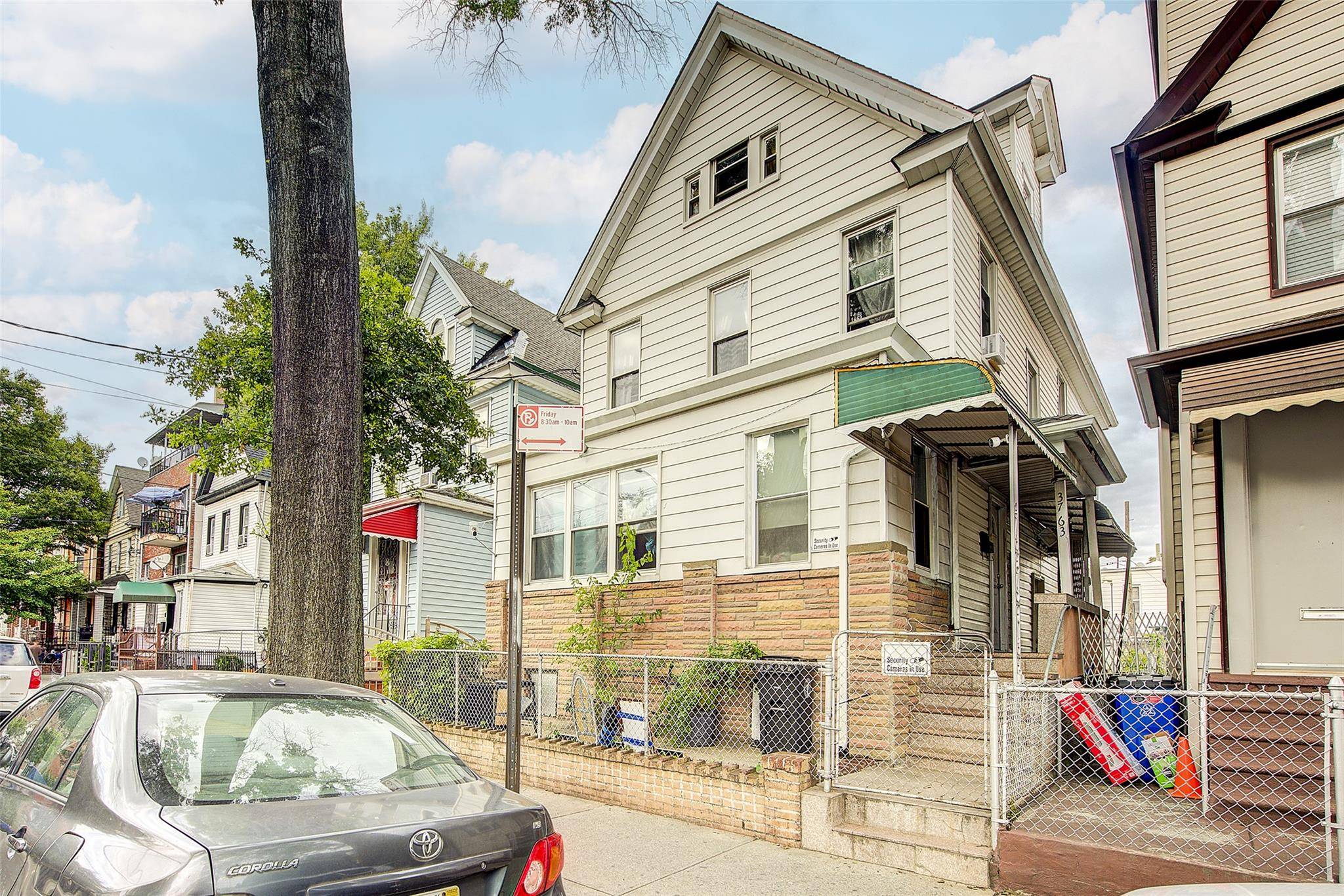 Corona, NY 11368,3763 99th ST