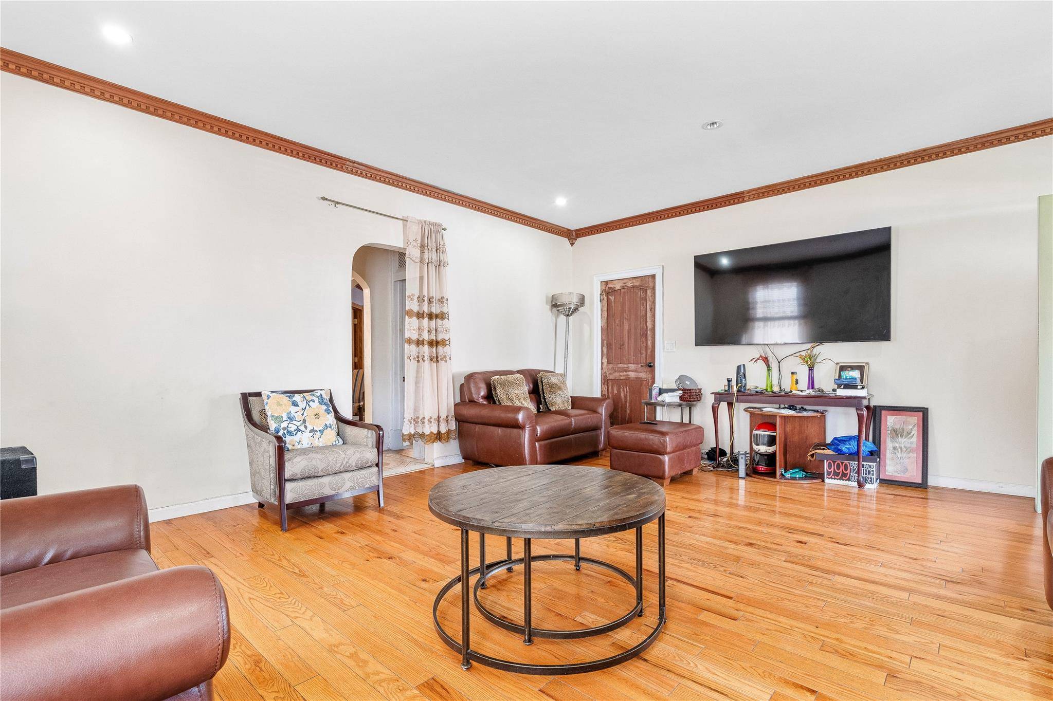 Mount Vernon, NY 10552,142 Primrose AVE