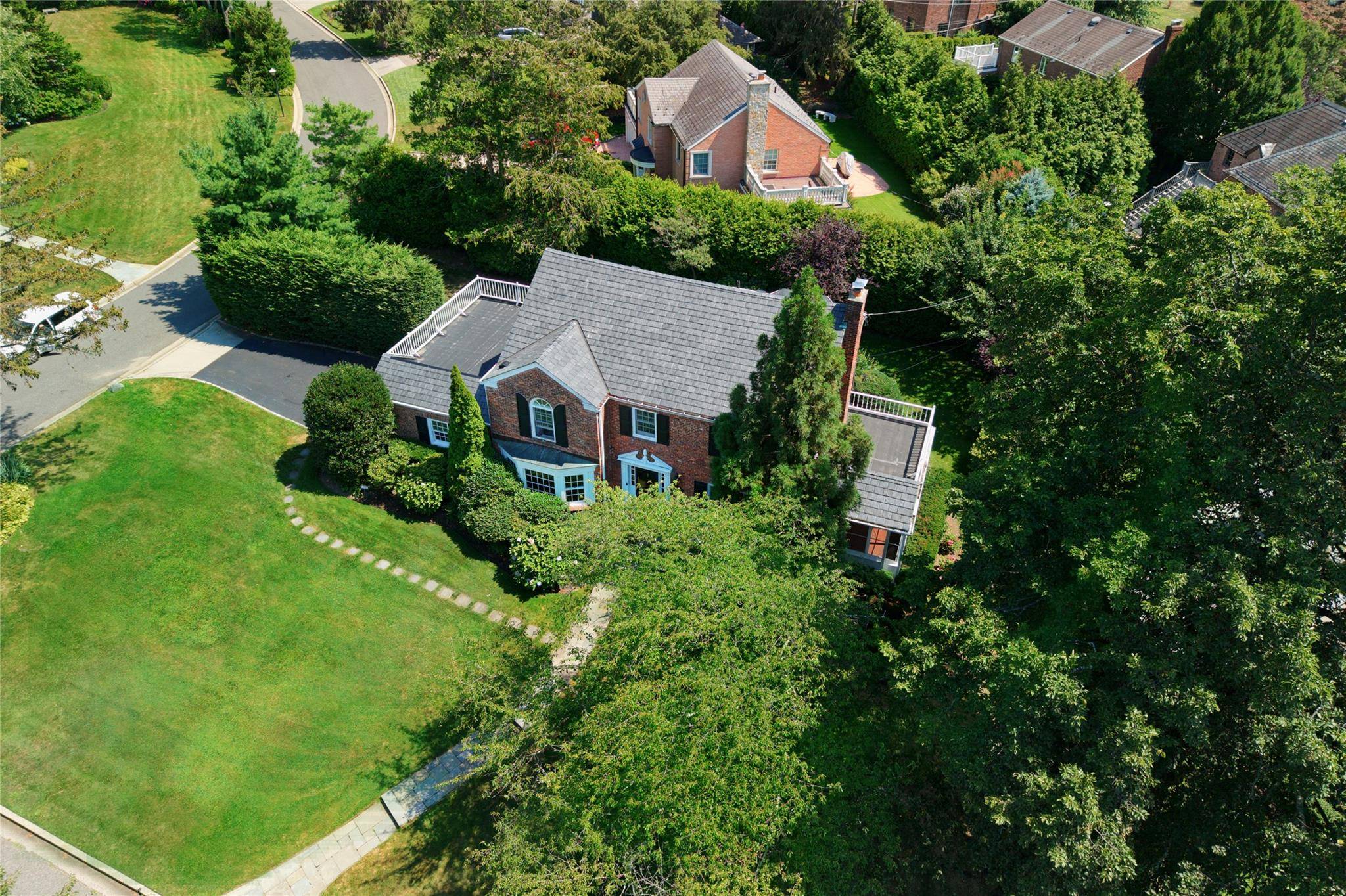 Manhasset, NY 11030,68 Payne Whitney LN
