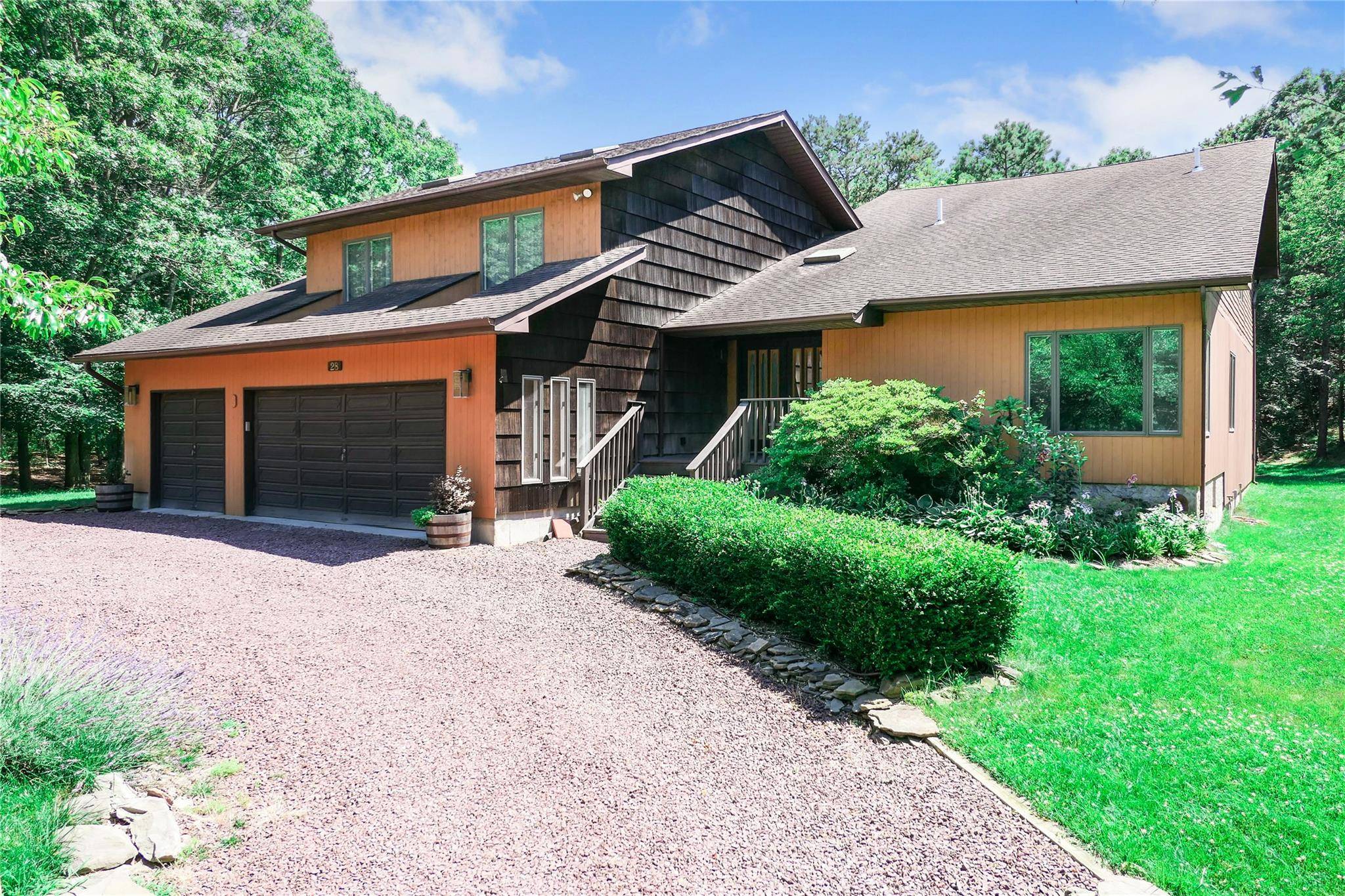 Bellport, NY 11713,28 Bellhaven RD