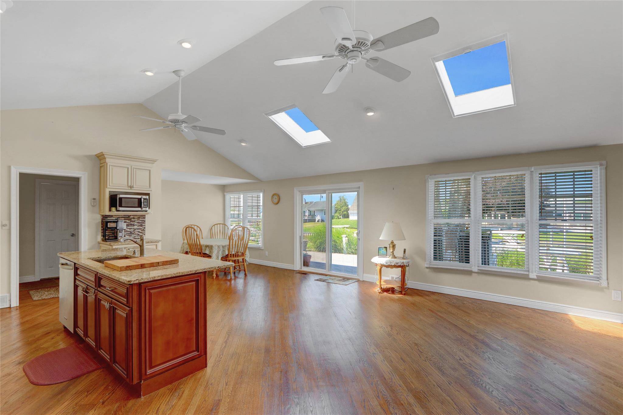 East Quogue, NY 11942,30 Bonita RD
