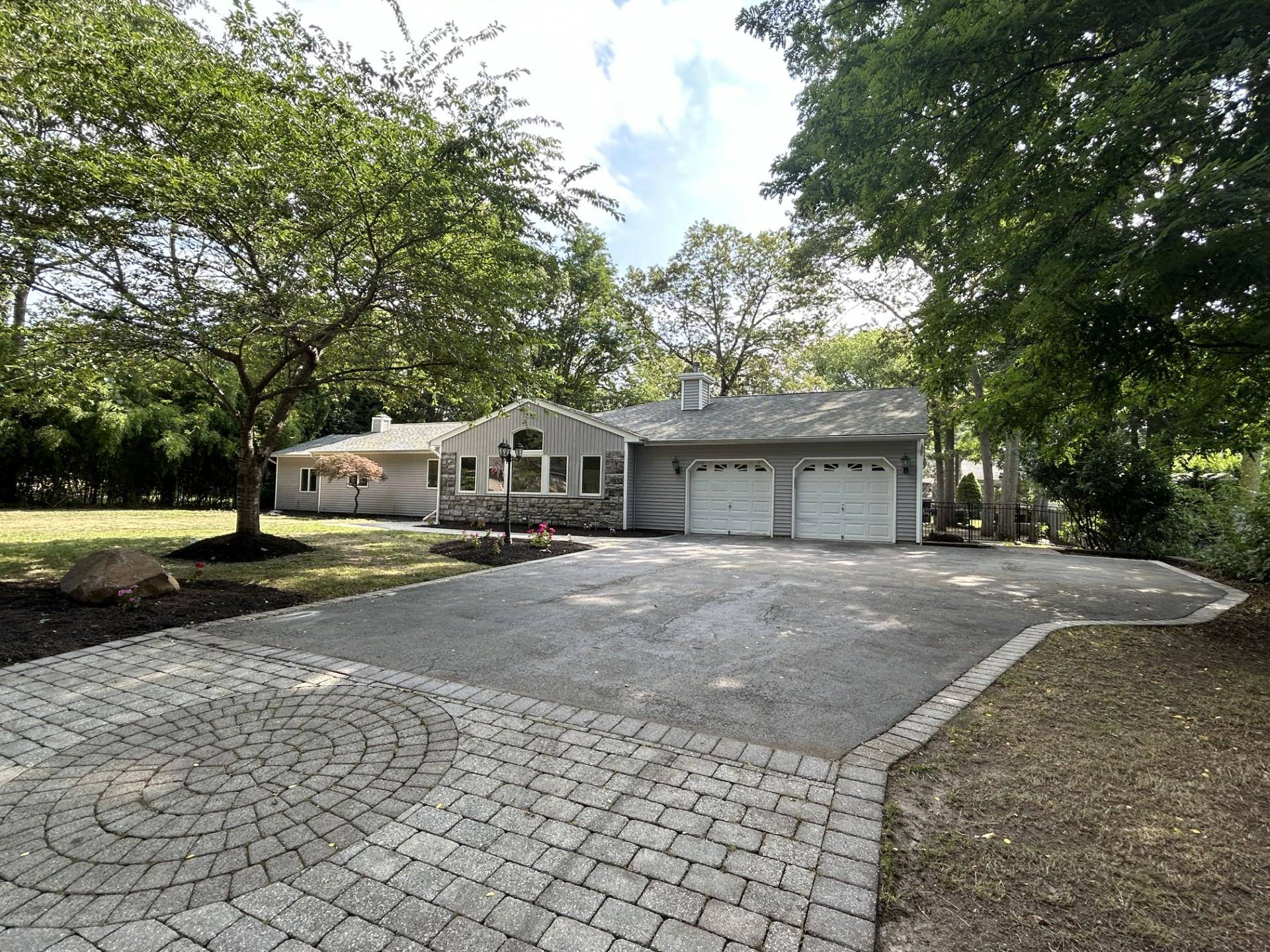 Miller Place, NY 11764,5 Poplar CT