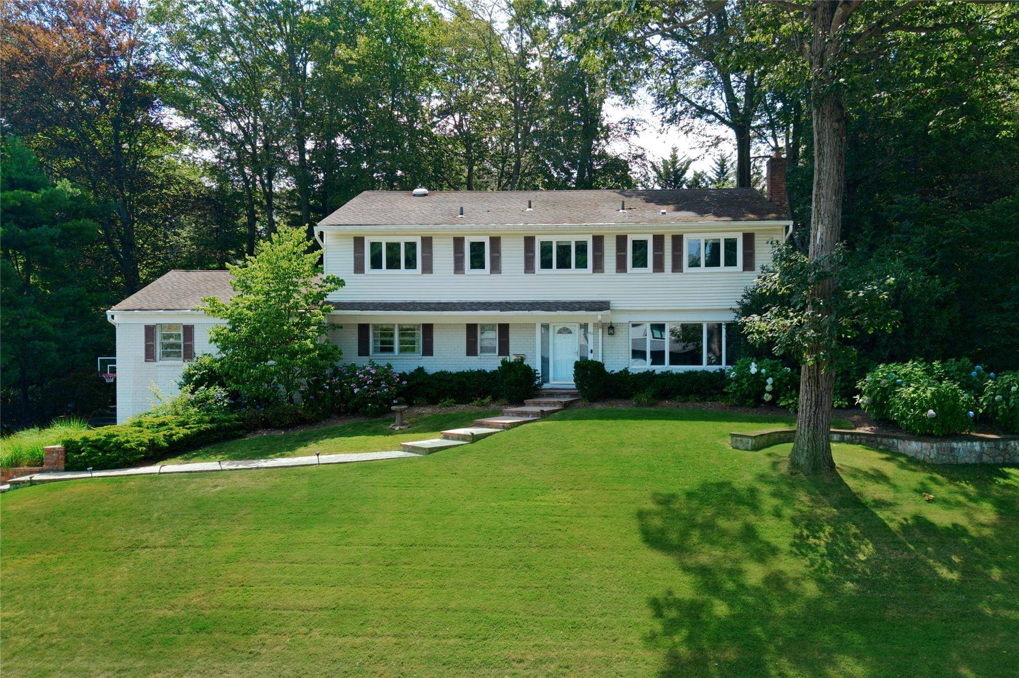East Hills, NY 11576,65 Hemlock DR