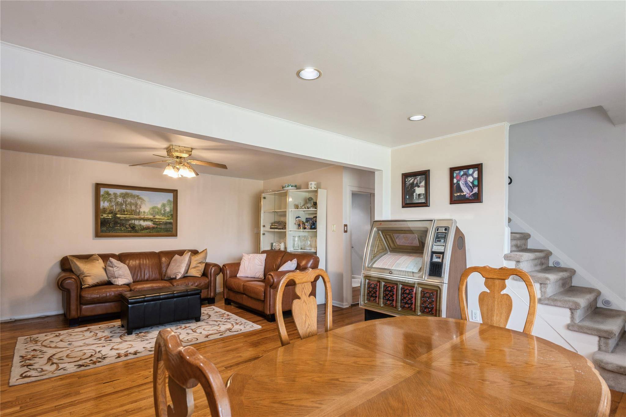 East Meadow, NY 11554,755 Durham RD