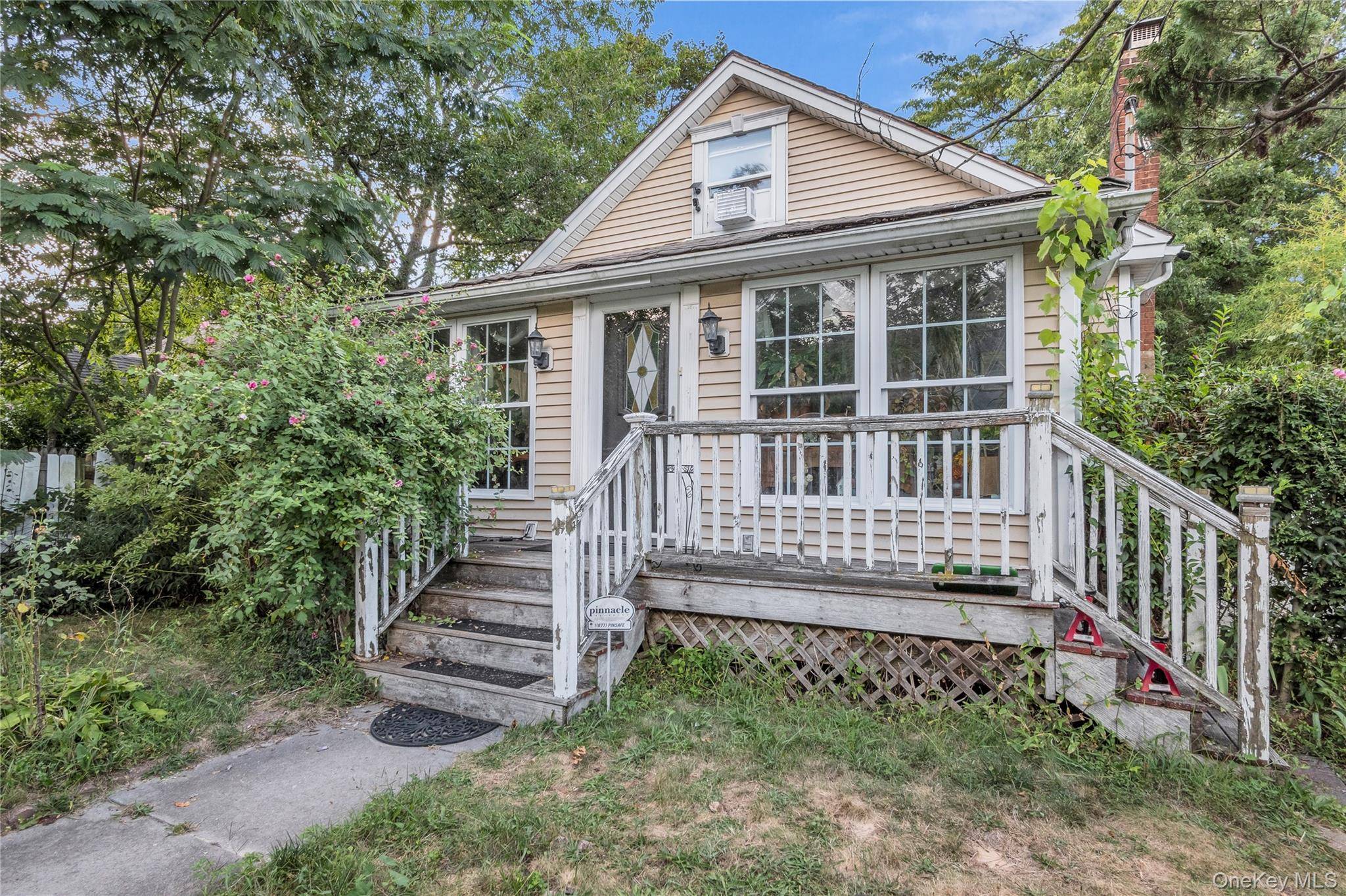 Patchogue, NY 11772,85 Robert ST