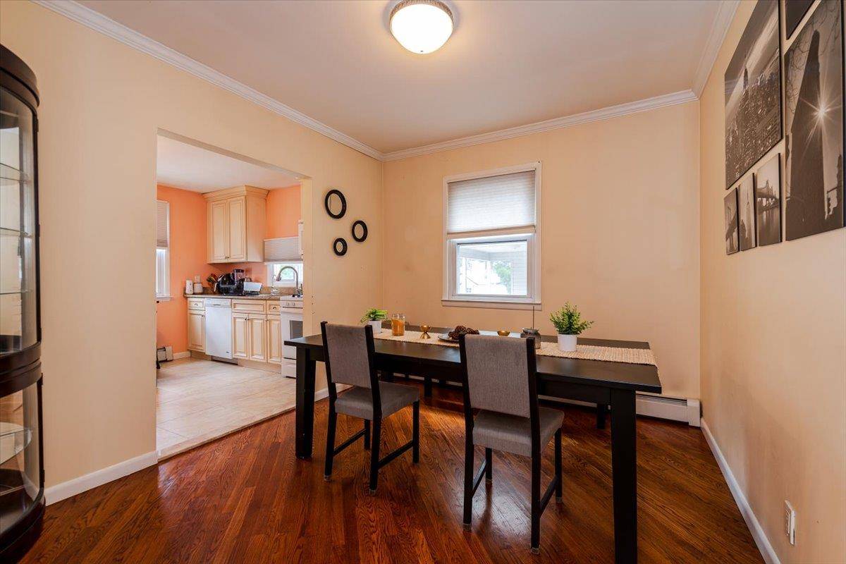 North Bellmore, NY 11710,929 Oakland CT