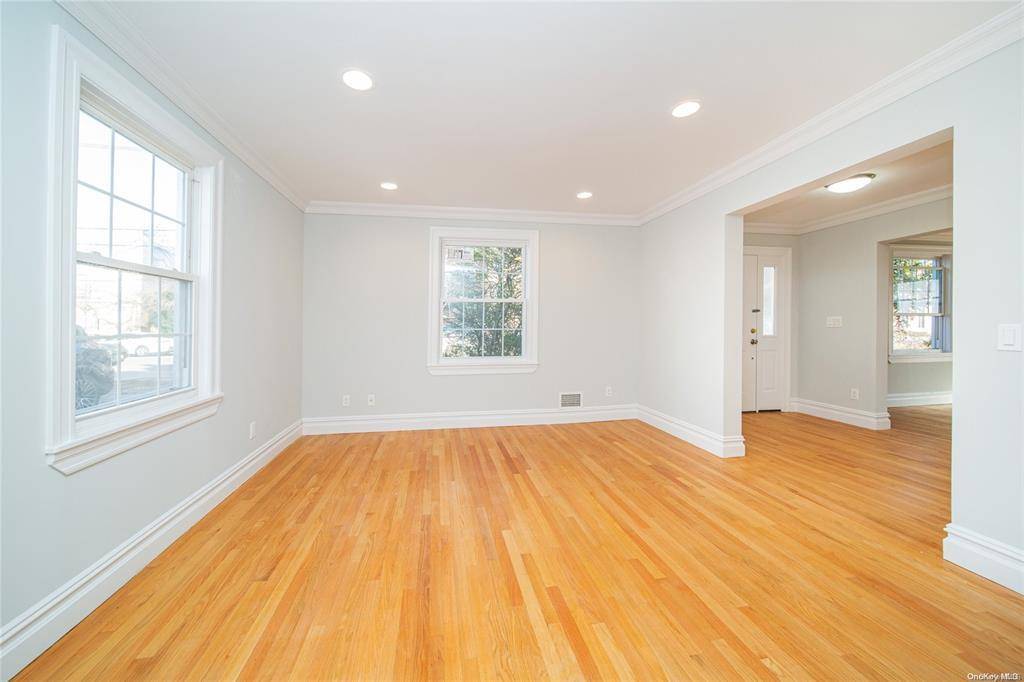 Flushing, NY 11354,3430 150th PL