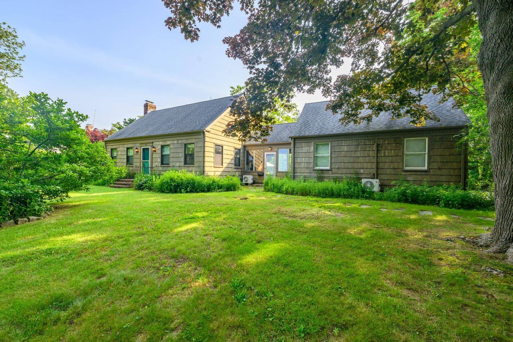 Greenport, NY 11944,1111 Main ST