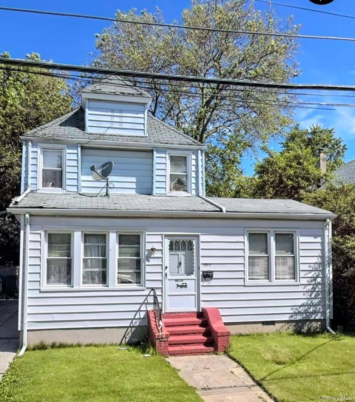 Jamaica, NY 11428,220-11 94 DR