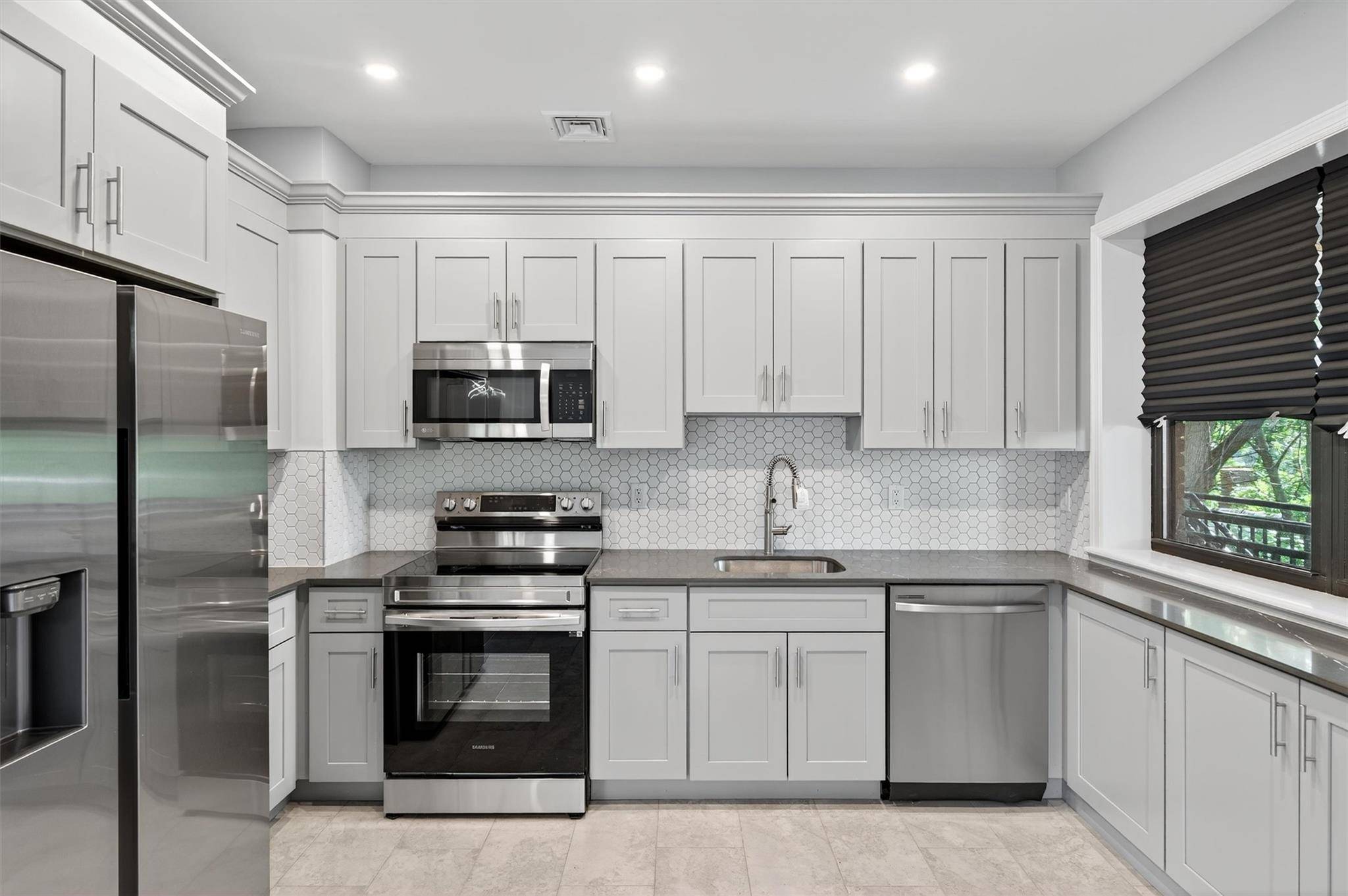 Middletown, NY 10940,90 Linden AVE #6