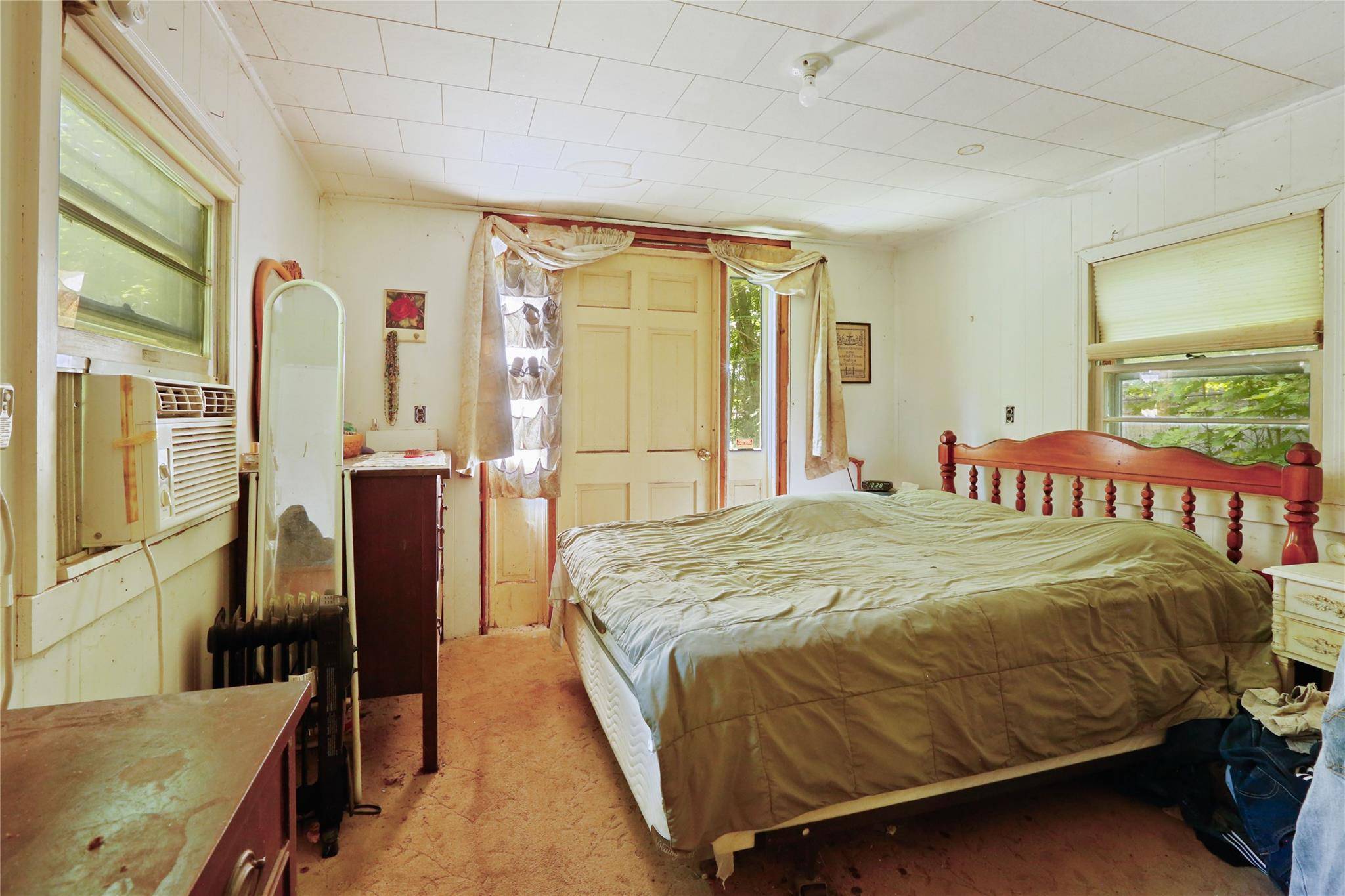 Wallkill, NY 12589,1186 Plains RD