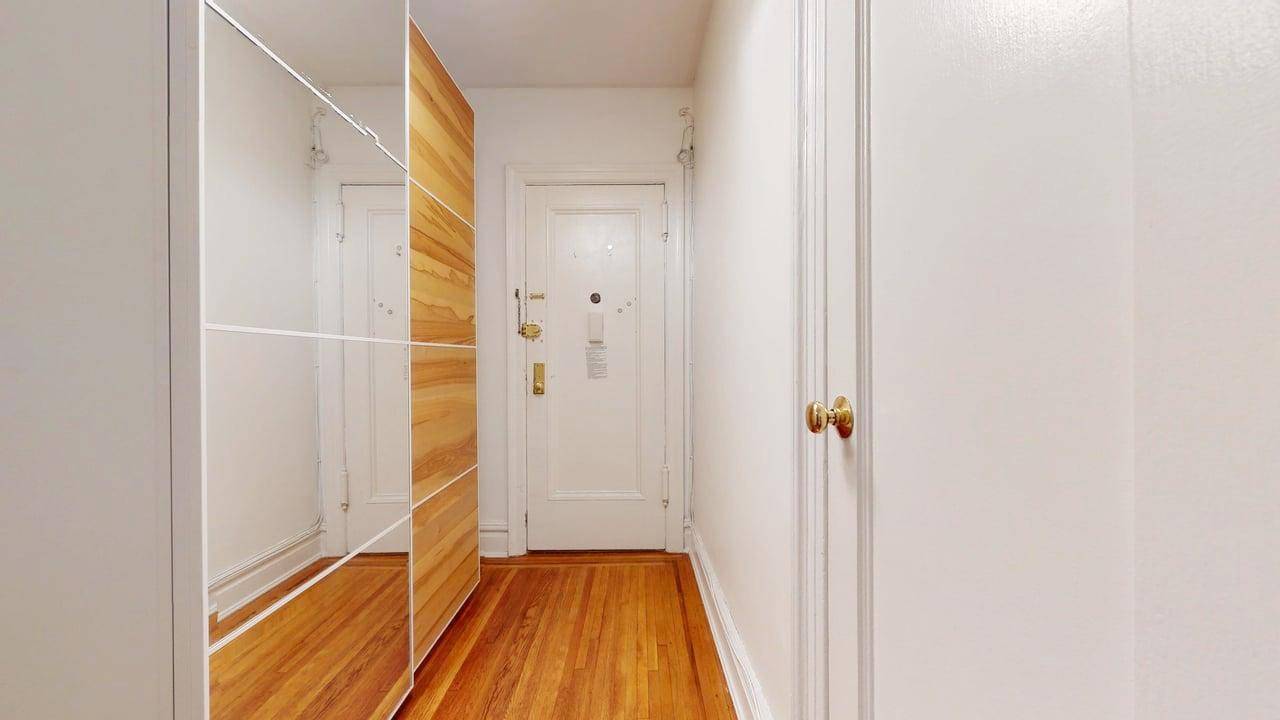 Forest Hills, NY 11375,77-20 Austin ST #5A