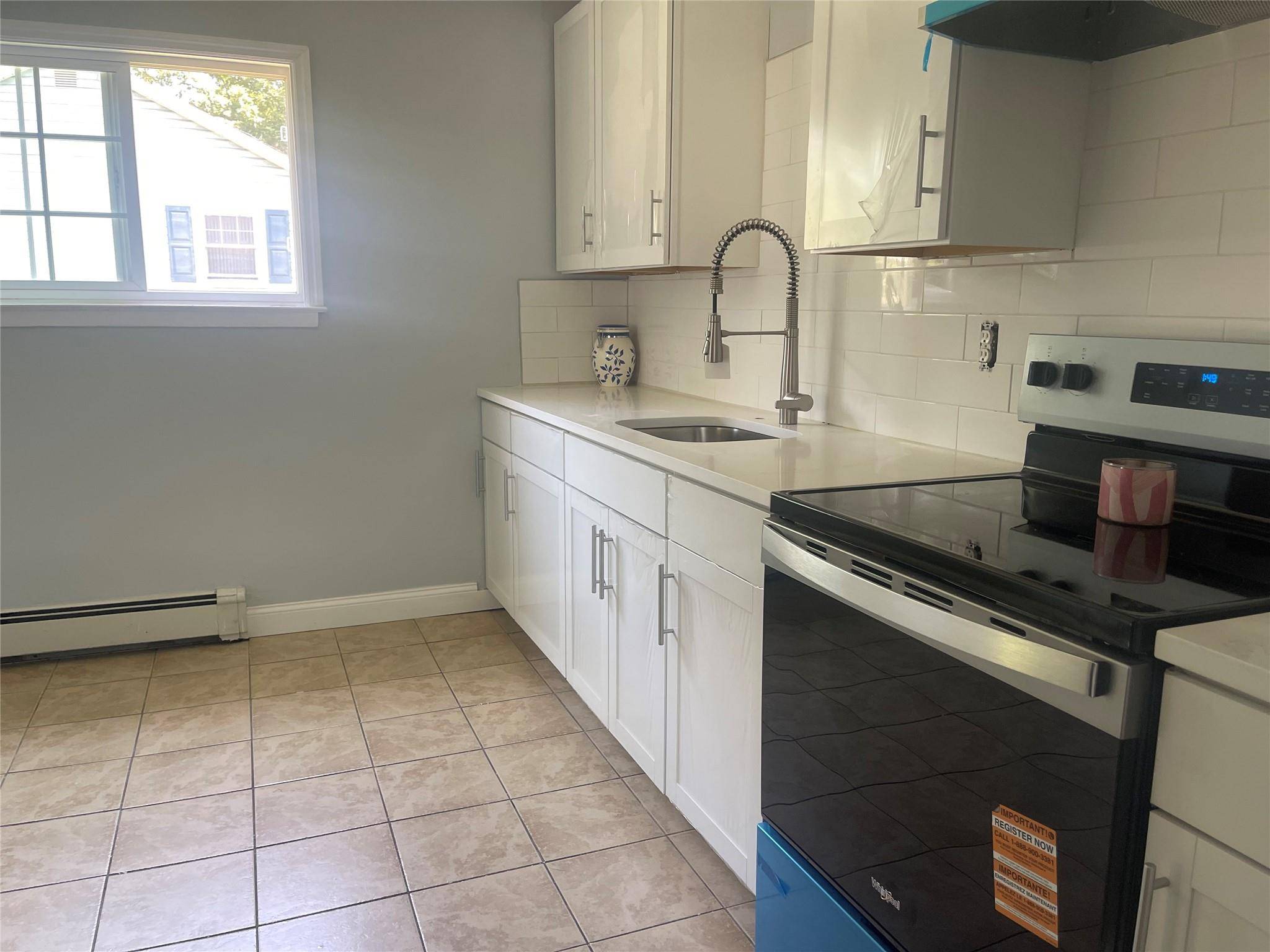 Mastic, NY 11950,194 Moriches AVE