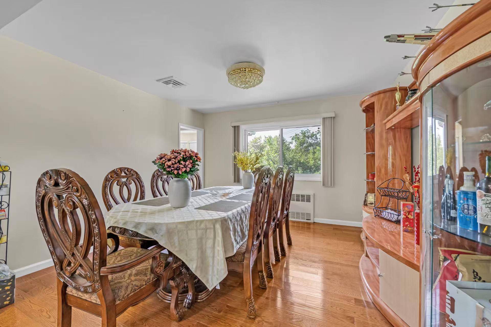 Little Neck, NY 11362,26445 60th RD