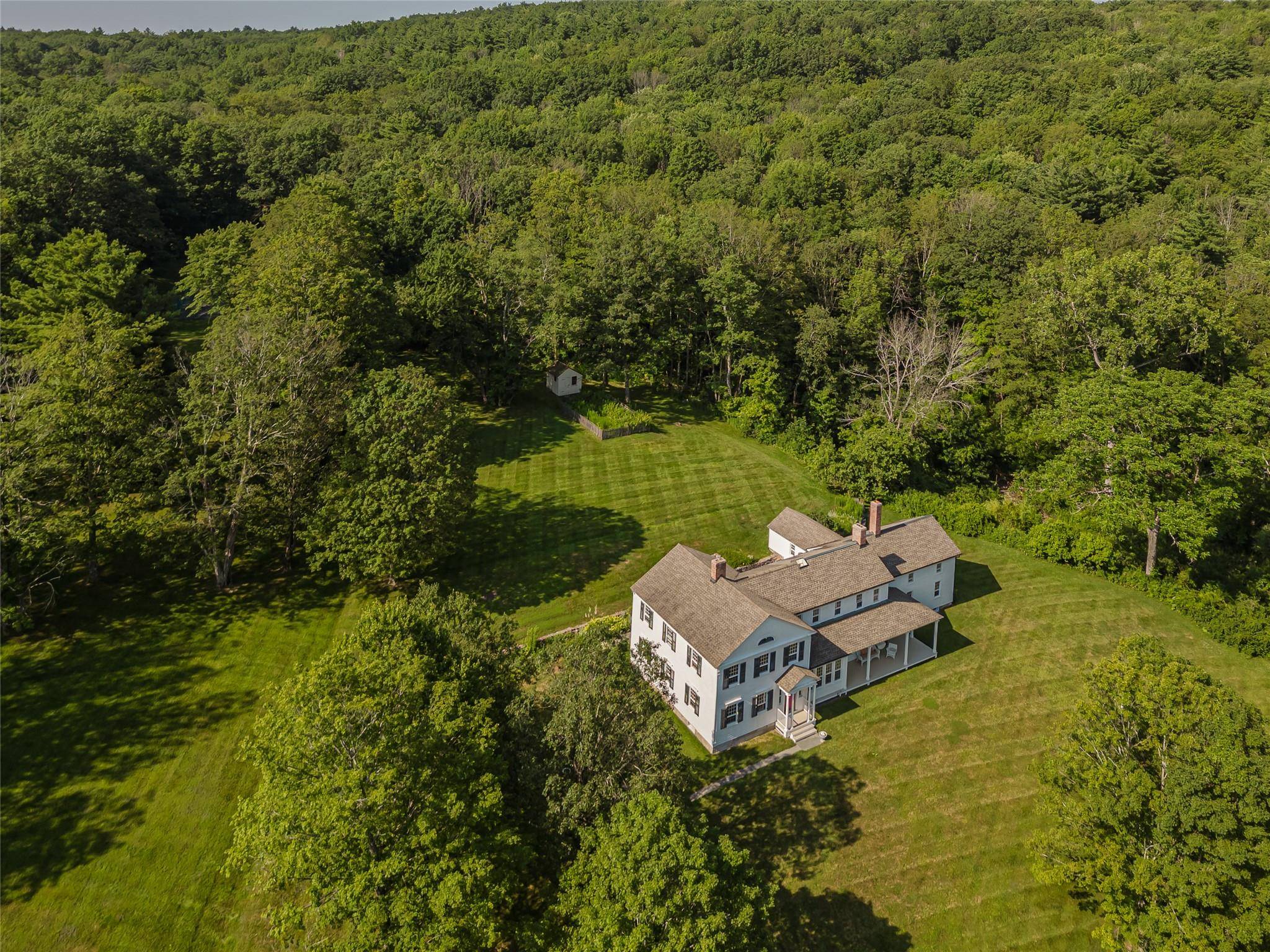 New Lebanon, NY 12060,439 Kelly RD