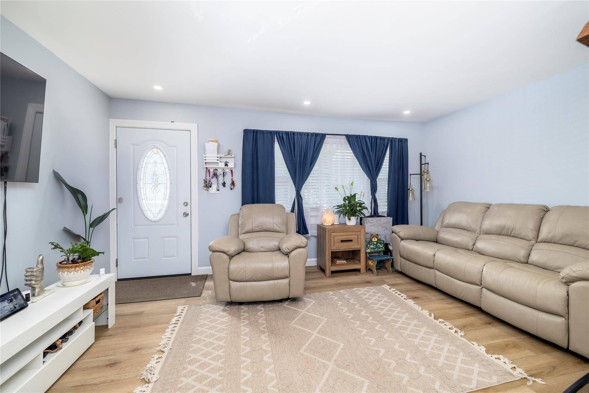 Freeport, NY 11520,44 Tyler ST
