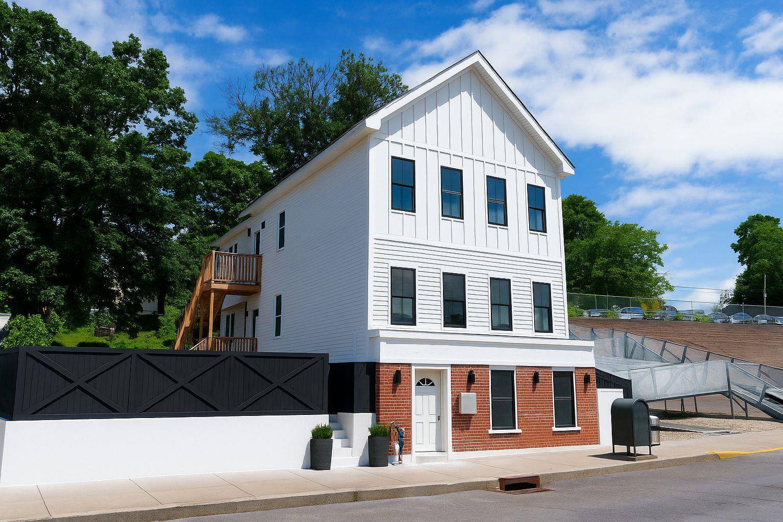 Hudson, NY 12534,328 columbia ST #3