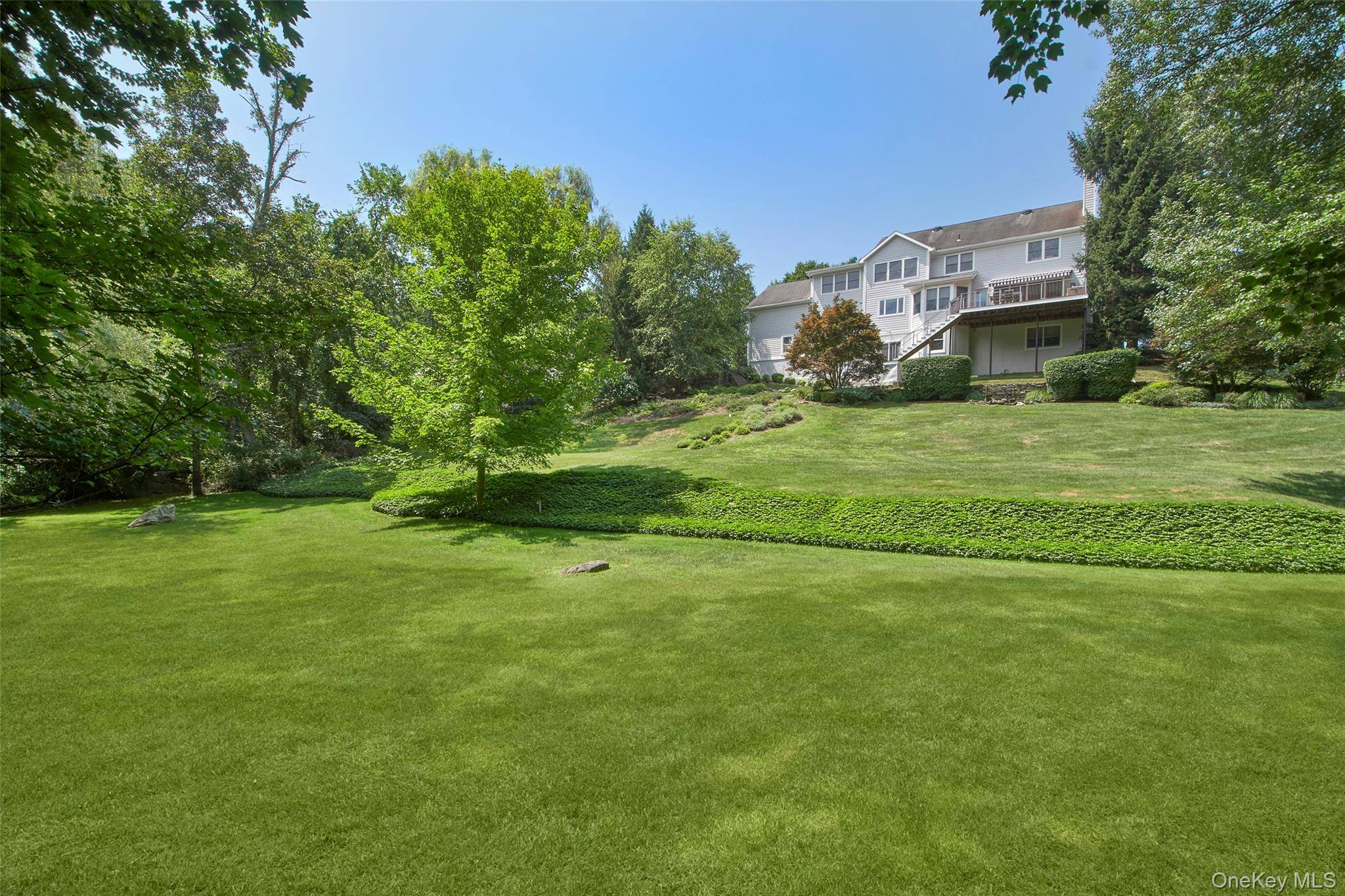 Chappaqua, NY 10514,17 Byram Meadows RD