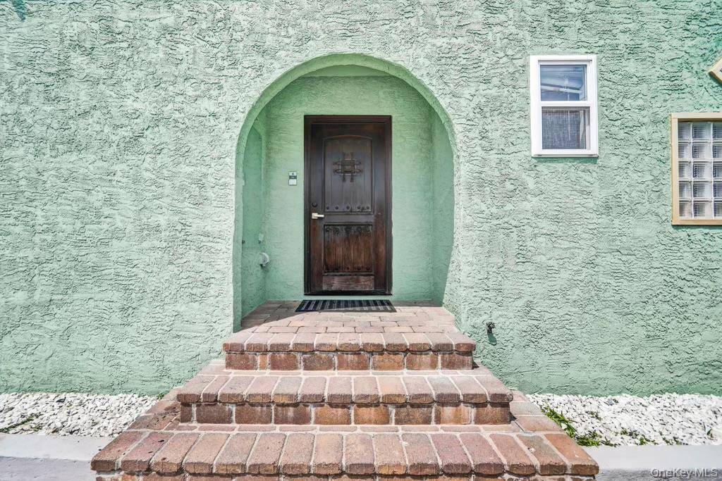 Atlantic Beach, NY 11509,2041 Park ST #3