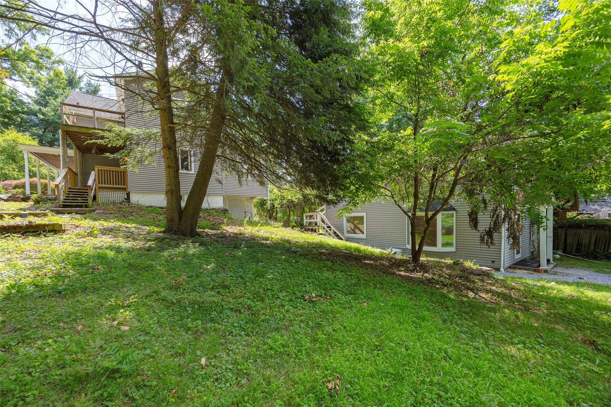 Staatsburg, NY 12580,83-85 Old Post RD