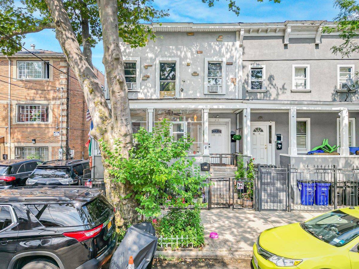 Jamaica, NY 11433,10631 156th ST