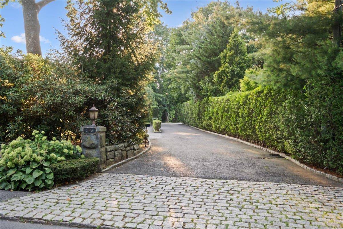 Scarsdale, NY 10583,246 Fort Hill RD