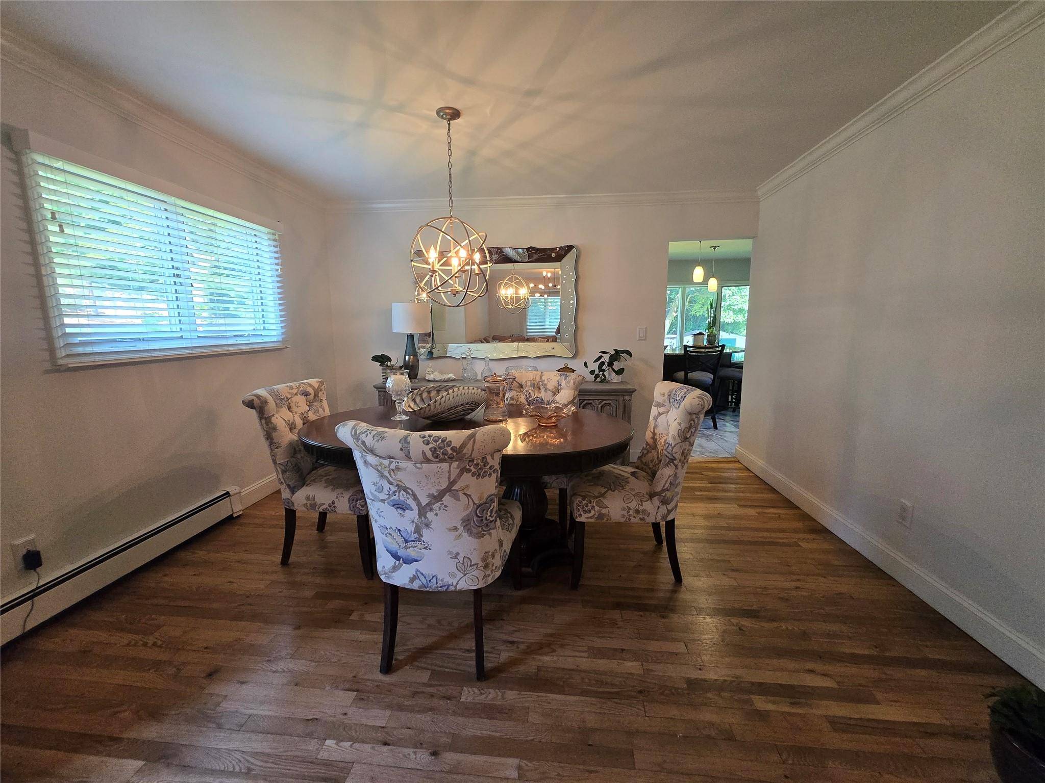 Kings Park, NY 11754,40 Boxwood DR