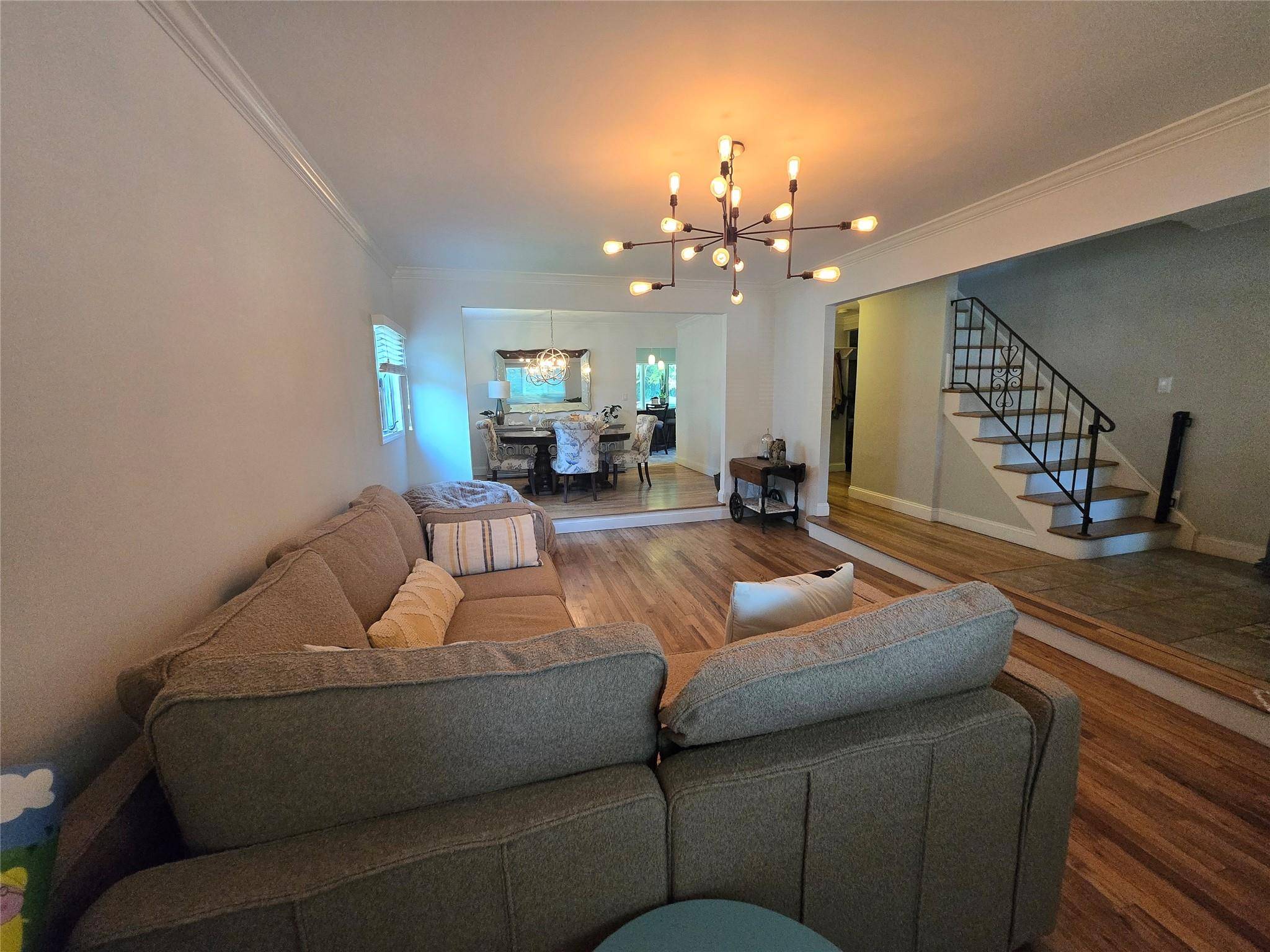 Kings Park, NY 11754,40 Boxwood DR