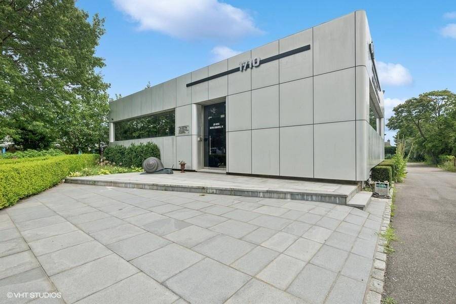 East Meadow, NY 11554,1710 Hempstead TPKE