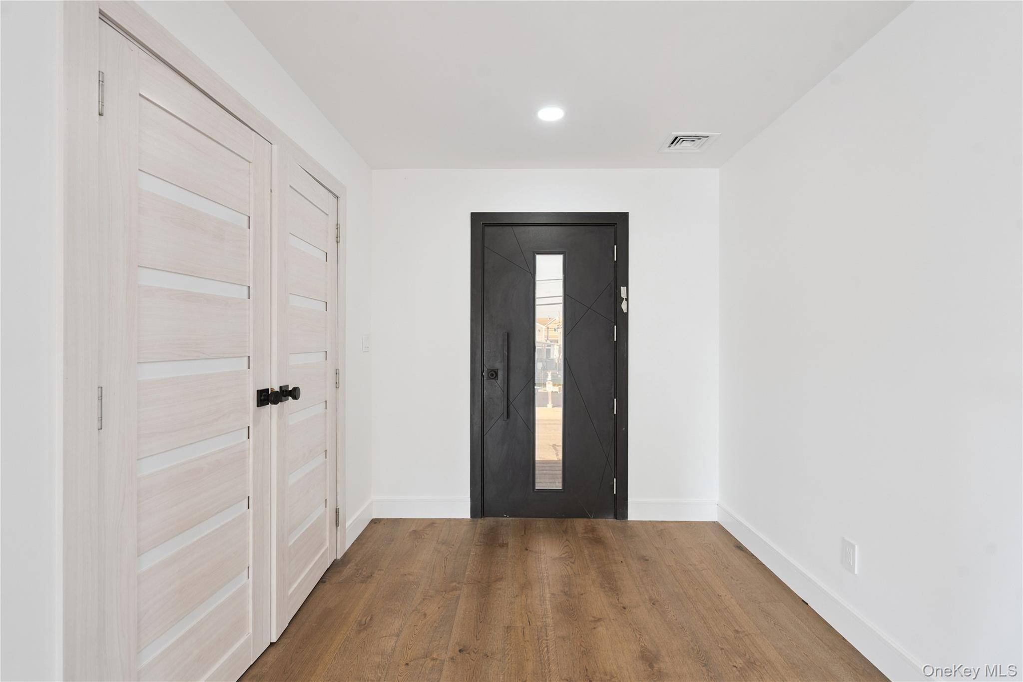 Lindenhurst, NY 11757,775 S 9th ST