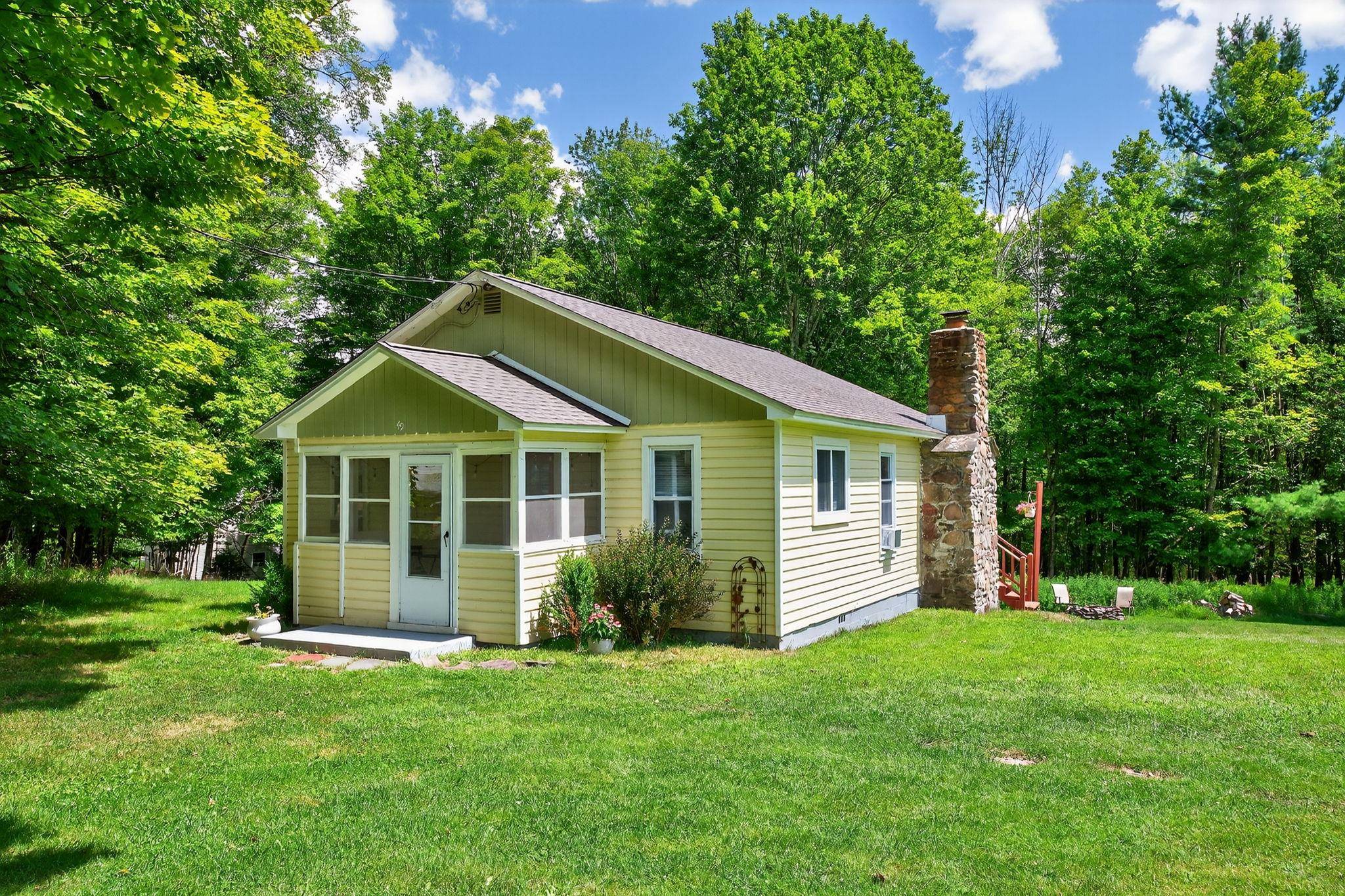 Wawarsing, NY 12435,49 Caston RD