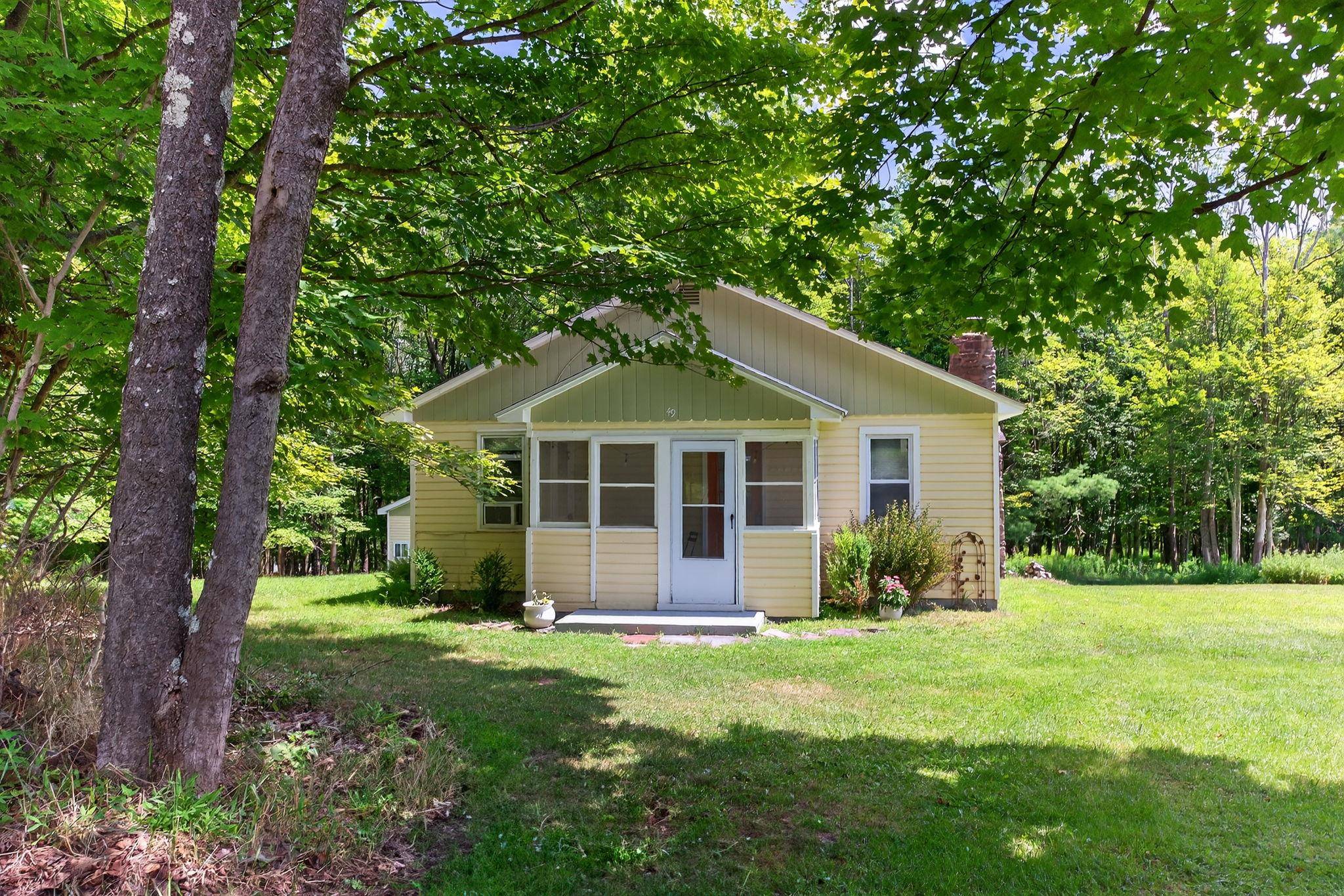 Wawarsing, NY 12435,49 Caston RD