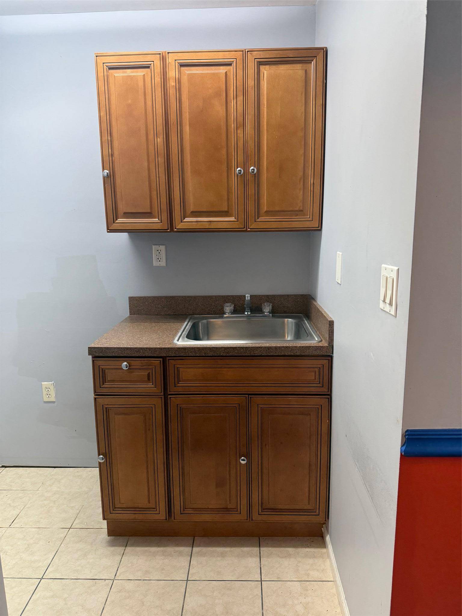 Bronx, NY 10465,3717 E Tremont AVE