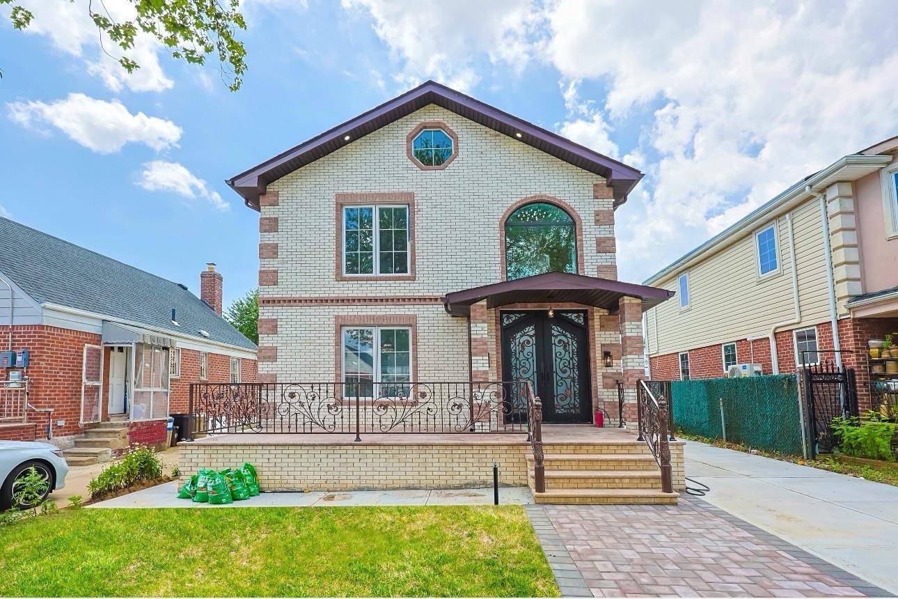 Bellerose, NY 11426,83-46 248th ST