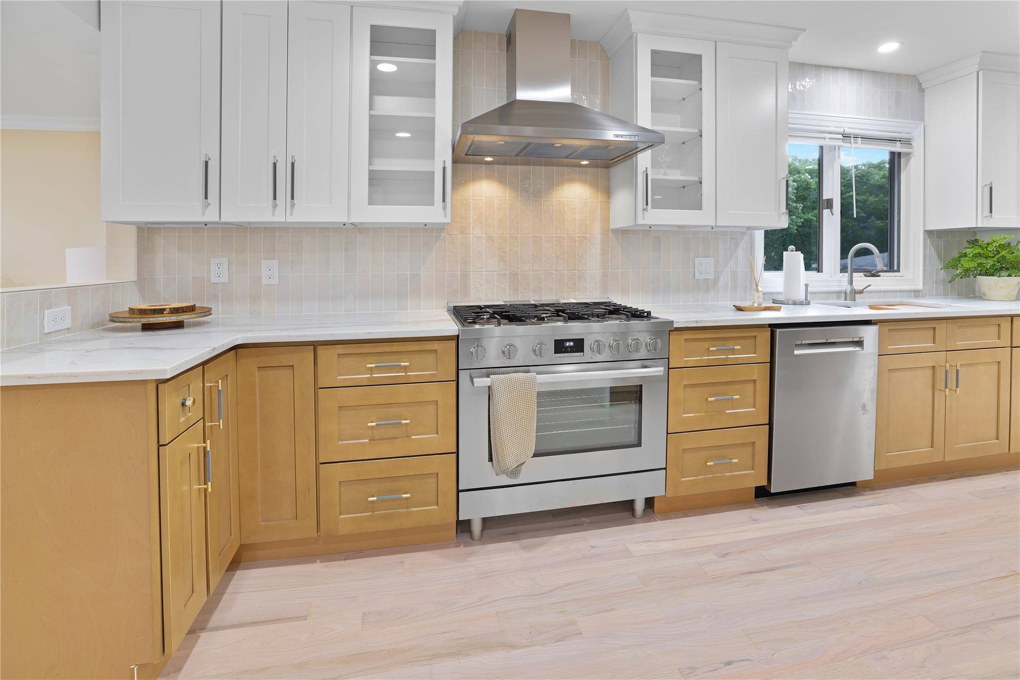 Hampton Bays, NY 11946,13 Bittersweet AVE
