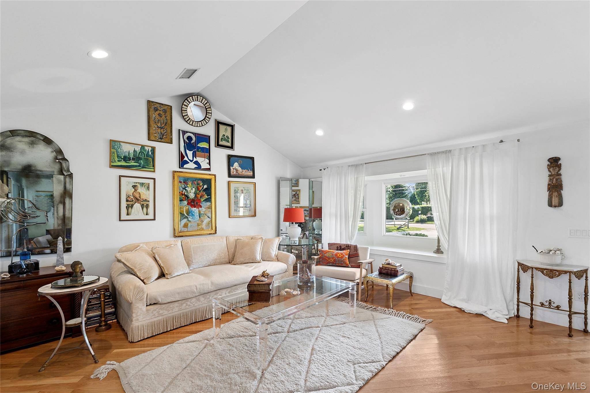 Westhampton Beach, NY 11978,38 Liberty ST