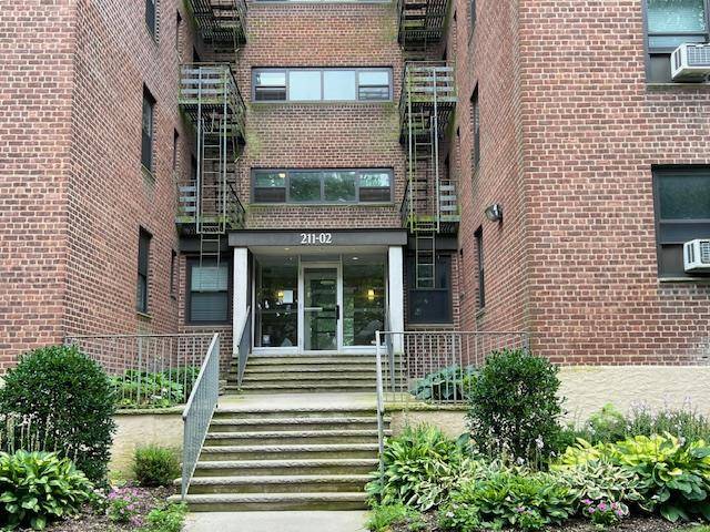 Oakland Gardens, NY 11364,211-02 73 AVE #2N