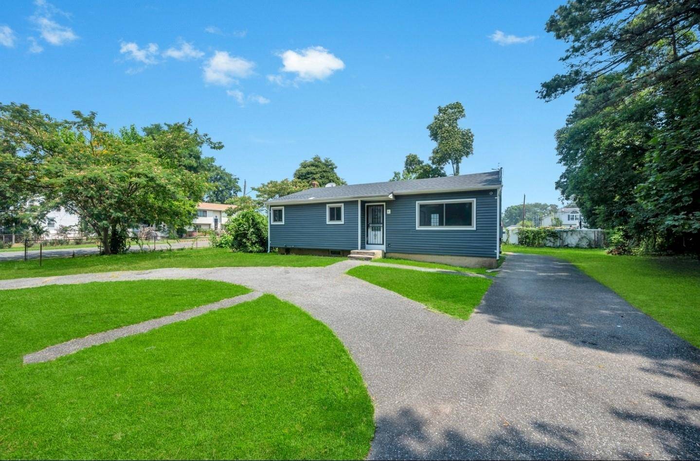 Wyandanch, NY 11798,79 S 28th ST