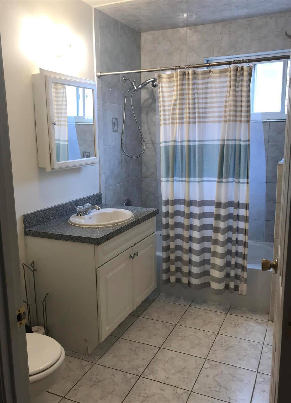 Glendale, NY 11385,7746 79th ST