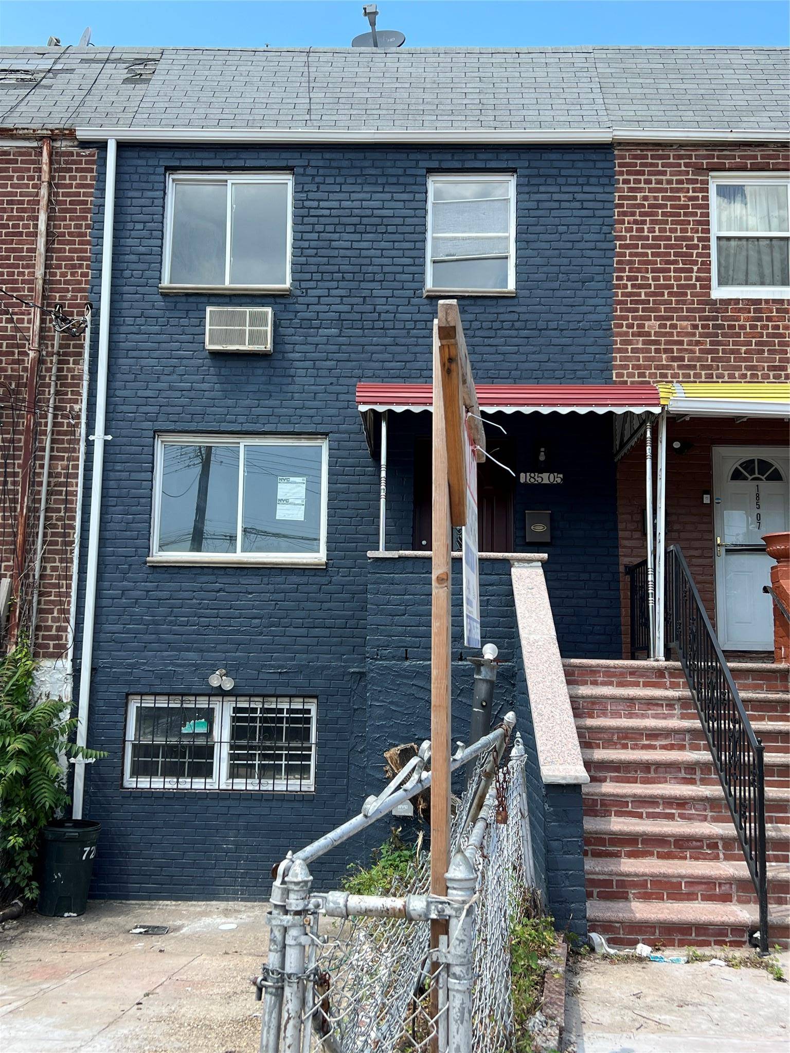 Hollis, NY 11423,185-05 Henderson AVE