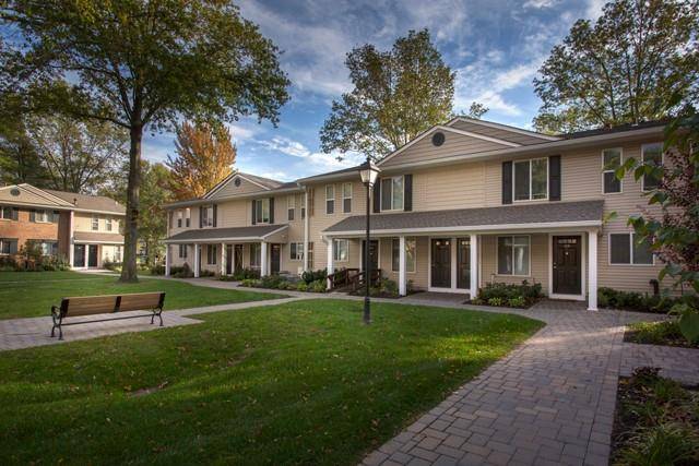 Coram, NY 11727,45 Country Club DR #21E