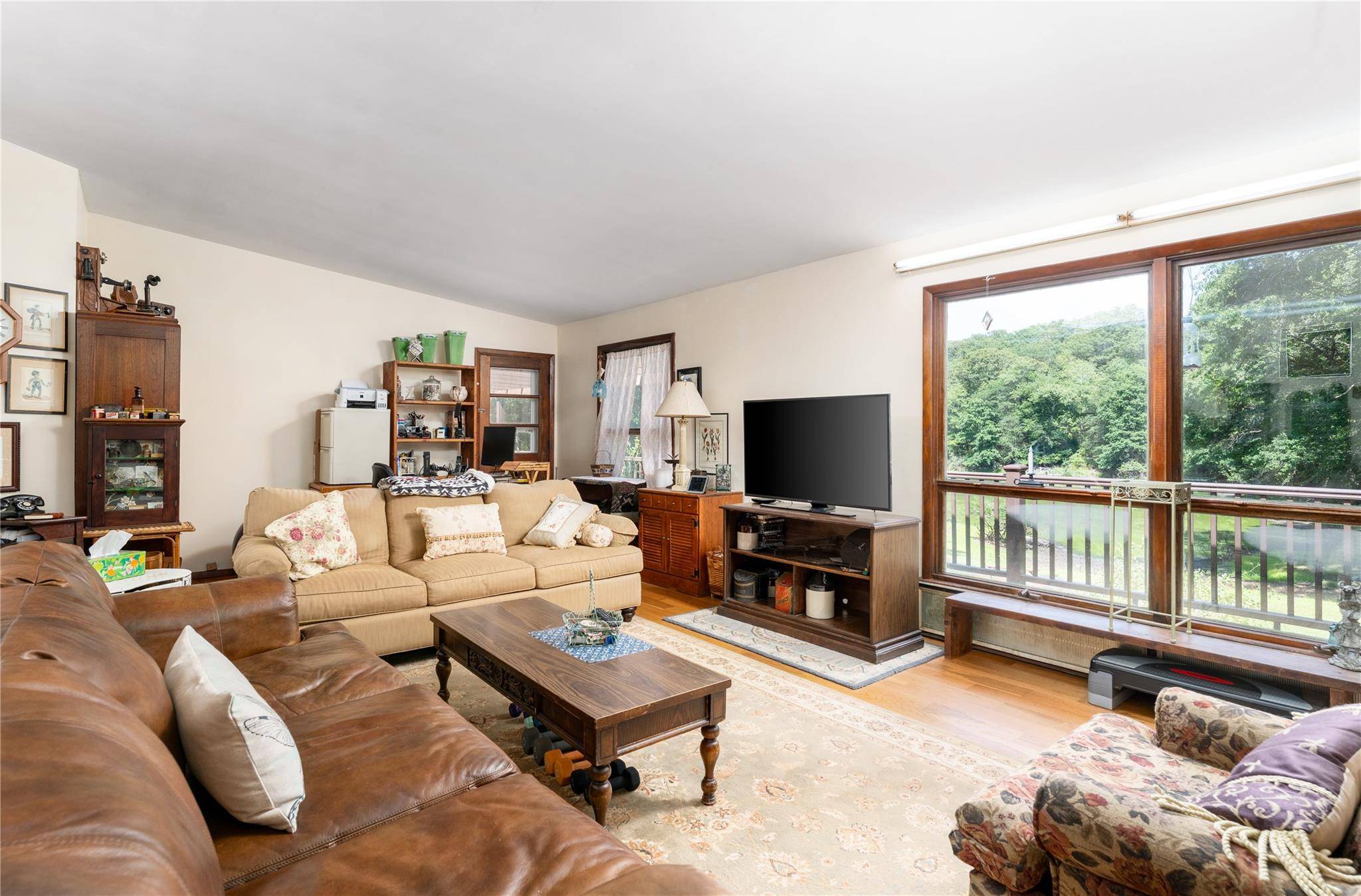Middle Island, NY 11953,21 W Bartlett RD