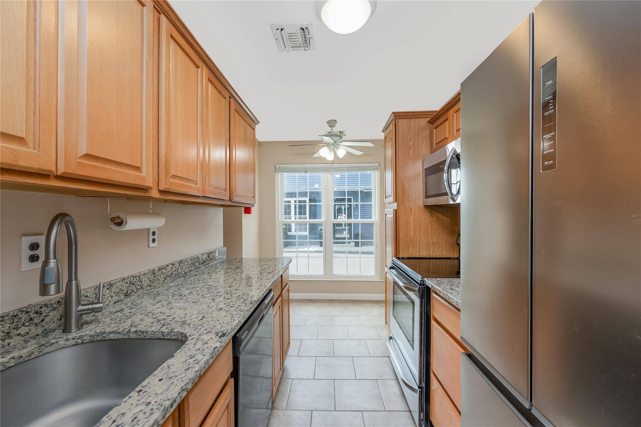 Freeport, NY 11520,116 Westend AVE #21