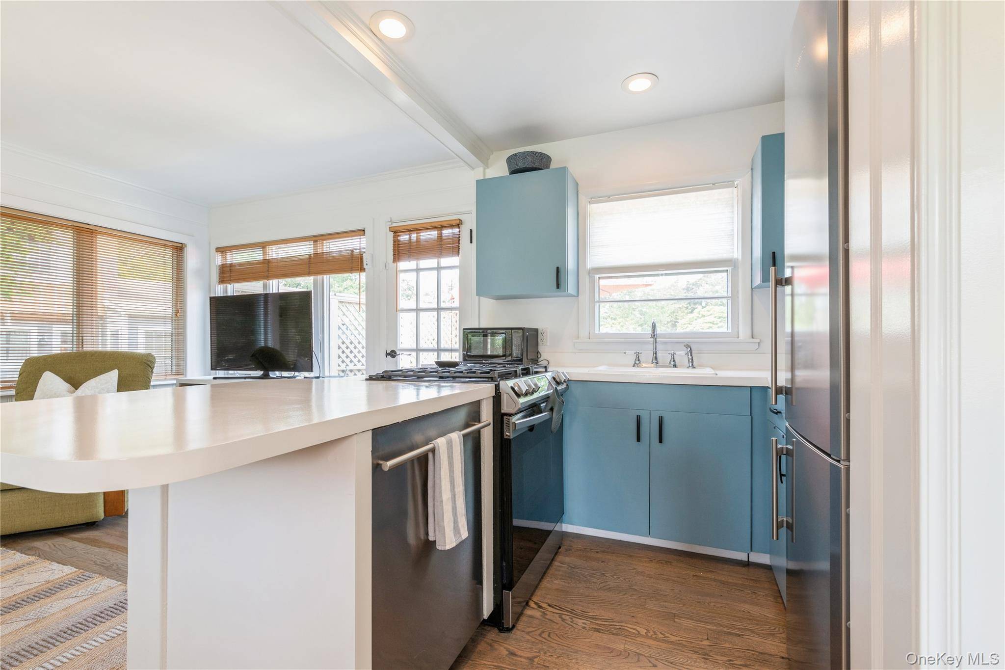 Sag Harbor, NY 11963,4019 Noyac RD