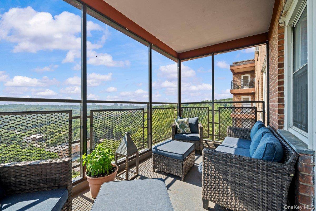 Bronx, NY 10471,5500 Fieldston RD #8AA