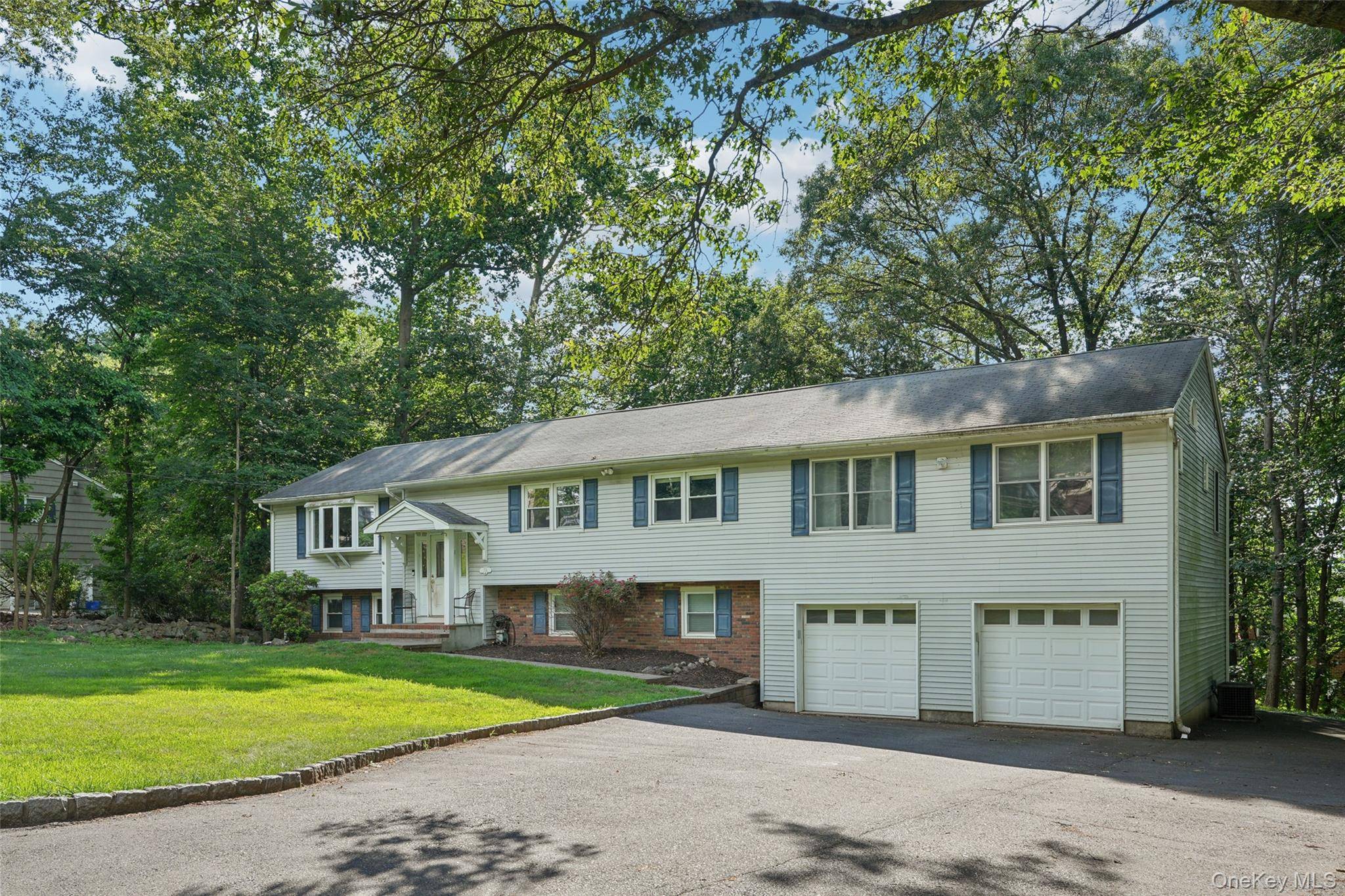 Suffern, NY 10901,27A Claremont LN