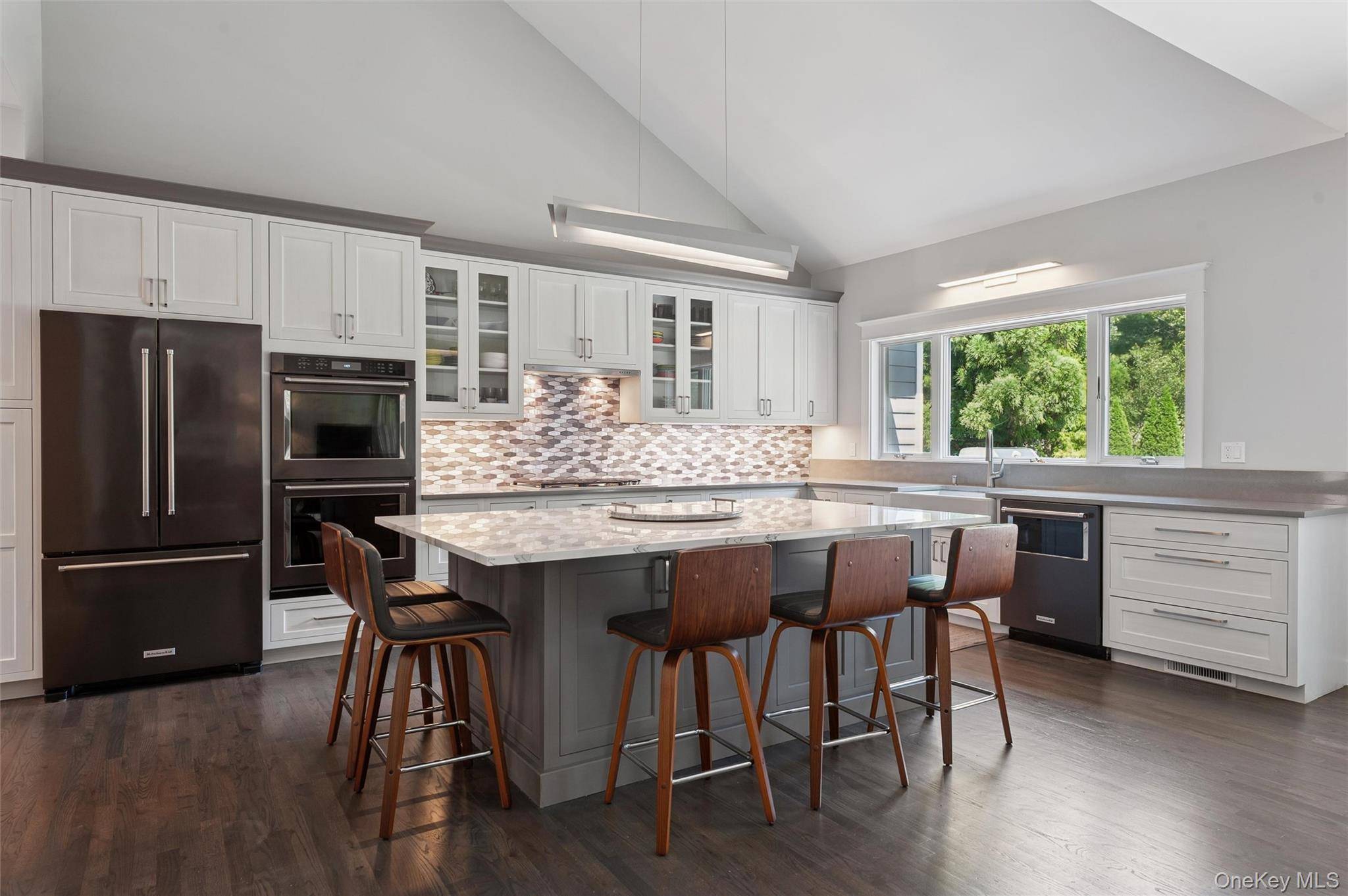 Westhampton, NY 11977,2 Willowood CT