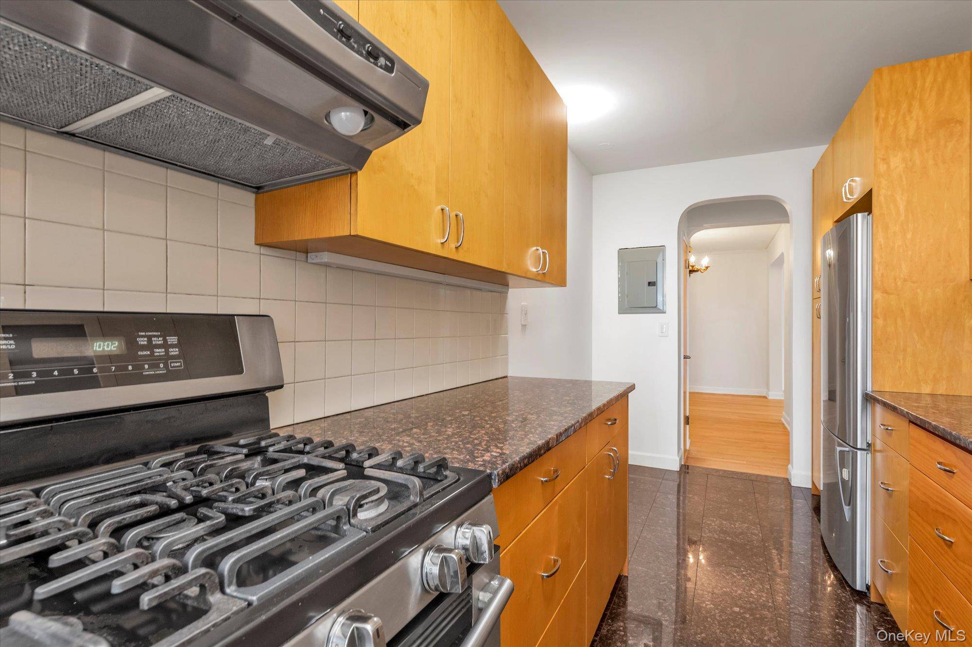 Forest Hills, NY 11375,67-35 Yellowstone BLVD #6H