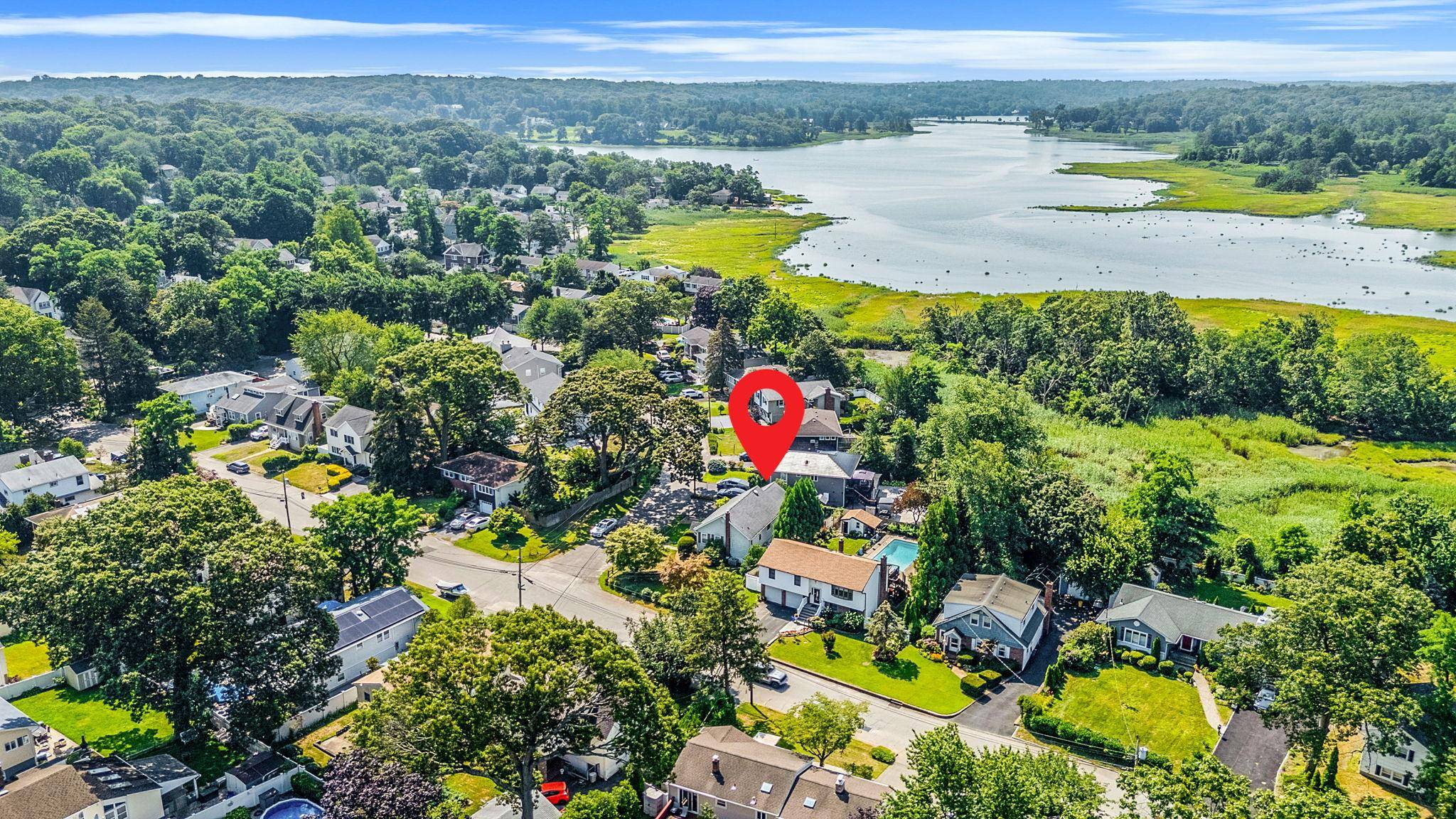 Bayville, NY 11709,2 Cherry RD