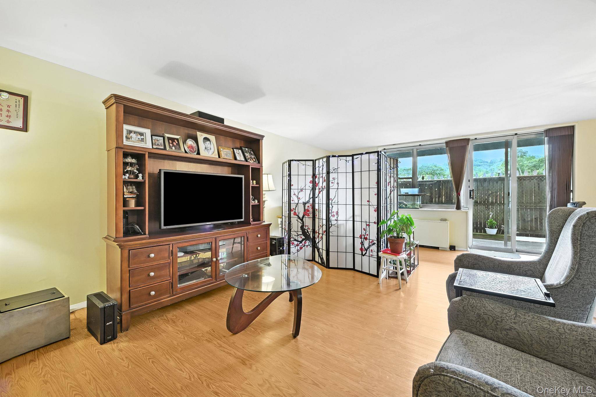 White Plains, NY 10603,499 N Broadway #1J